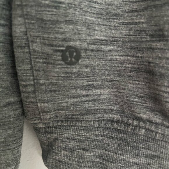 Lululemon Close Comfort Crewneck Heathered Core Dark Grey Size 4 - Picture 3 of 4